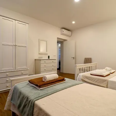 Janela Mar Garden Apartment