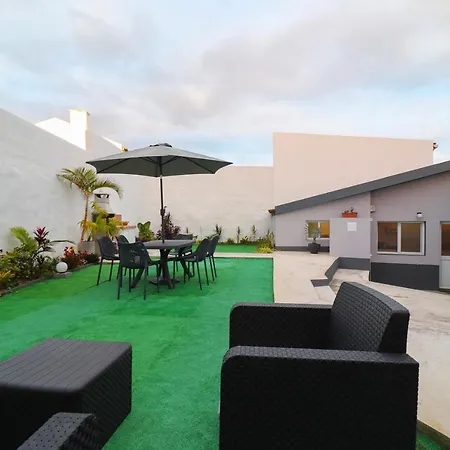 Janela Mar Garden לאגואה